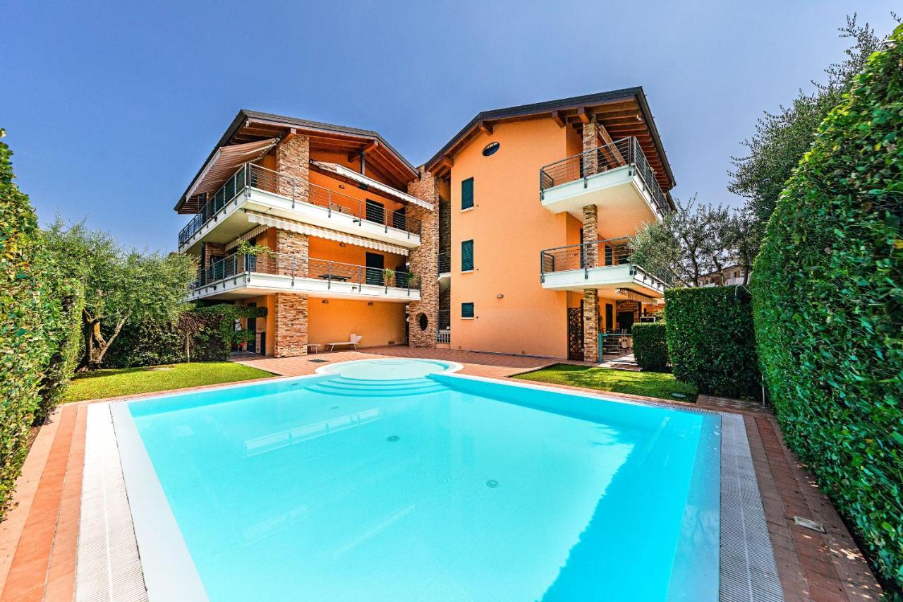 Annamaria 9 Apartment By Wonderful Italy Sirmione Kültér fotó