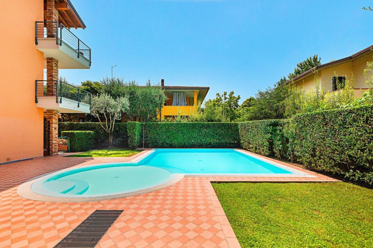 Annamaria 9 Apartment By Wonderful Italy Sirmione Kültér fotó
